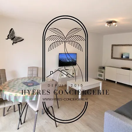 Hyeres-centre T3 Renove Rez De Jardin -parking/wifi/clim Salon Apartment *