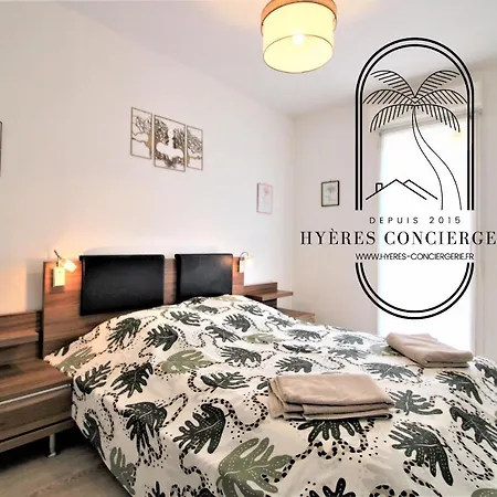 Apartment Hyeres-centre T3 Renove Rez De Jardin -parking/wifi/clim Salon Hyeres