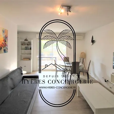 Hyeres-centre T3 Renove Rez De Jardin -parking/wifi/clim Salon Apartment Hyeres